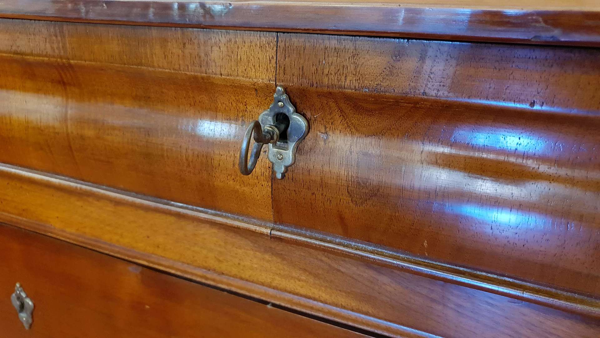 Antique Cherry Chest Of Drawers Drawers