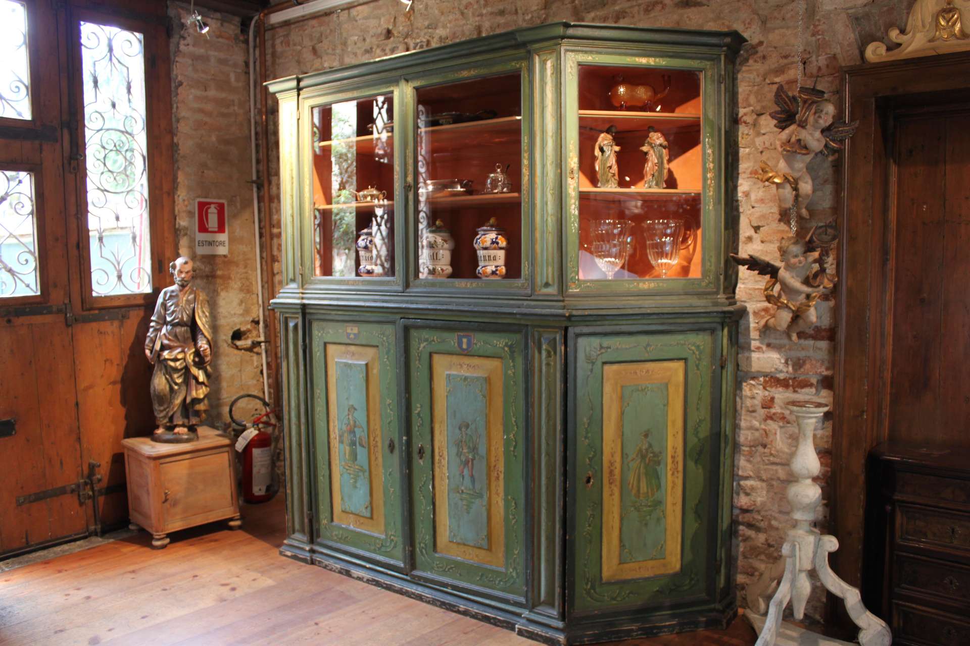 Credenzavetrina antica Credenza Antica e Vetrina Antica