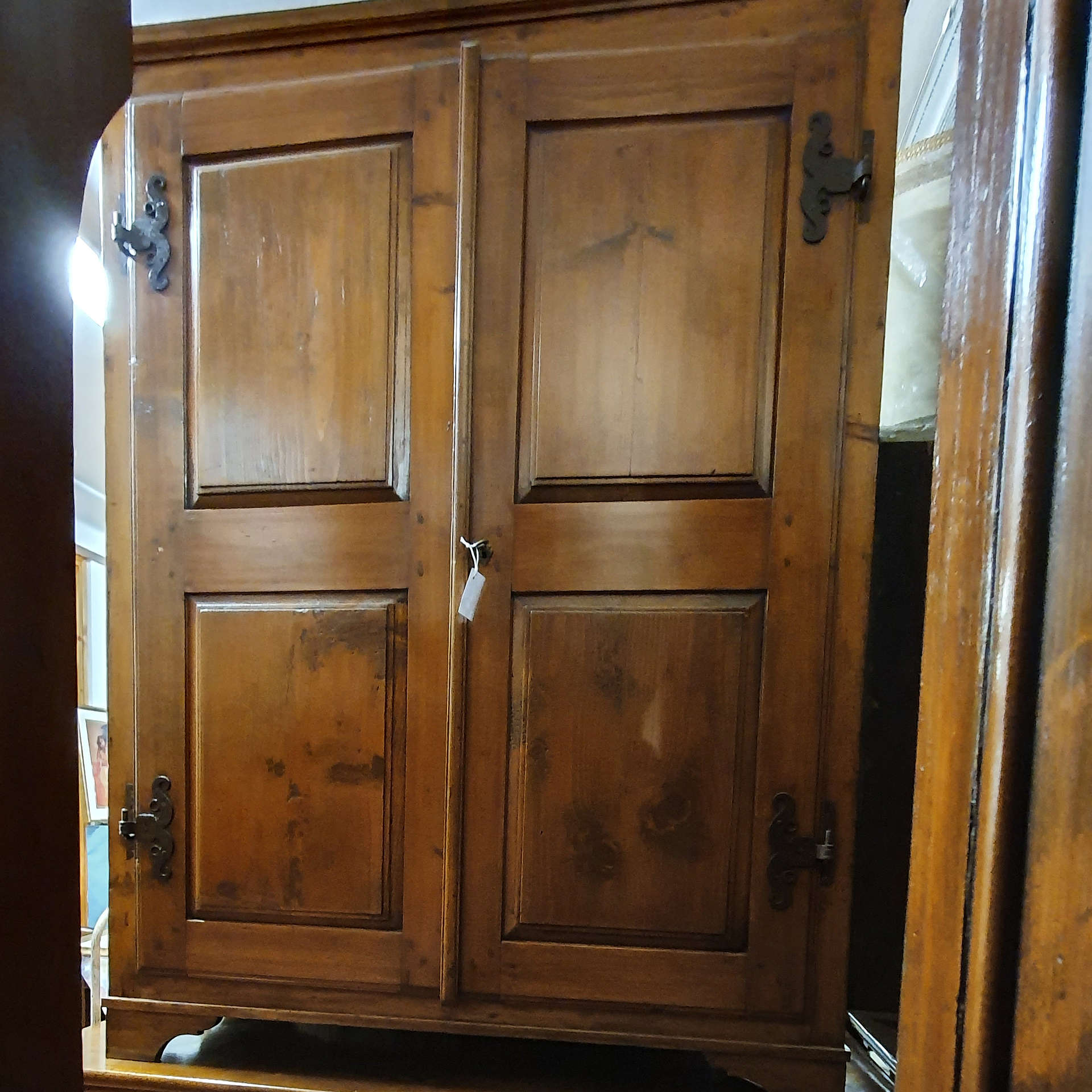 Dispensa trentina antica Credenza Antica e Vetrina Antica