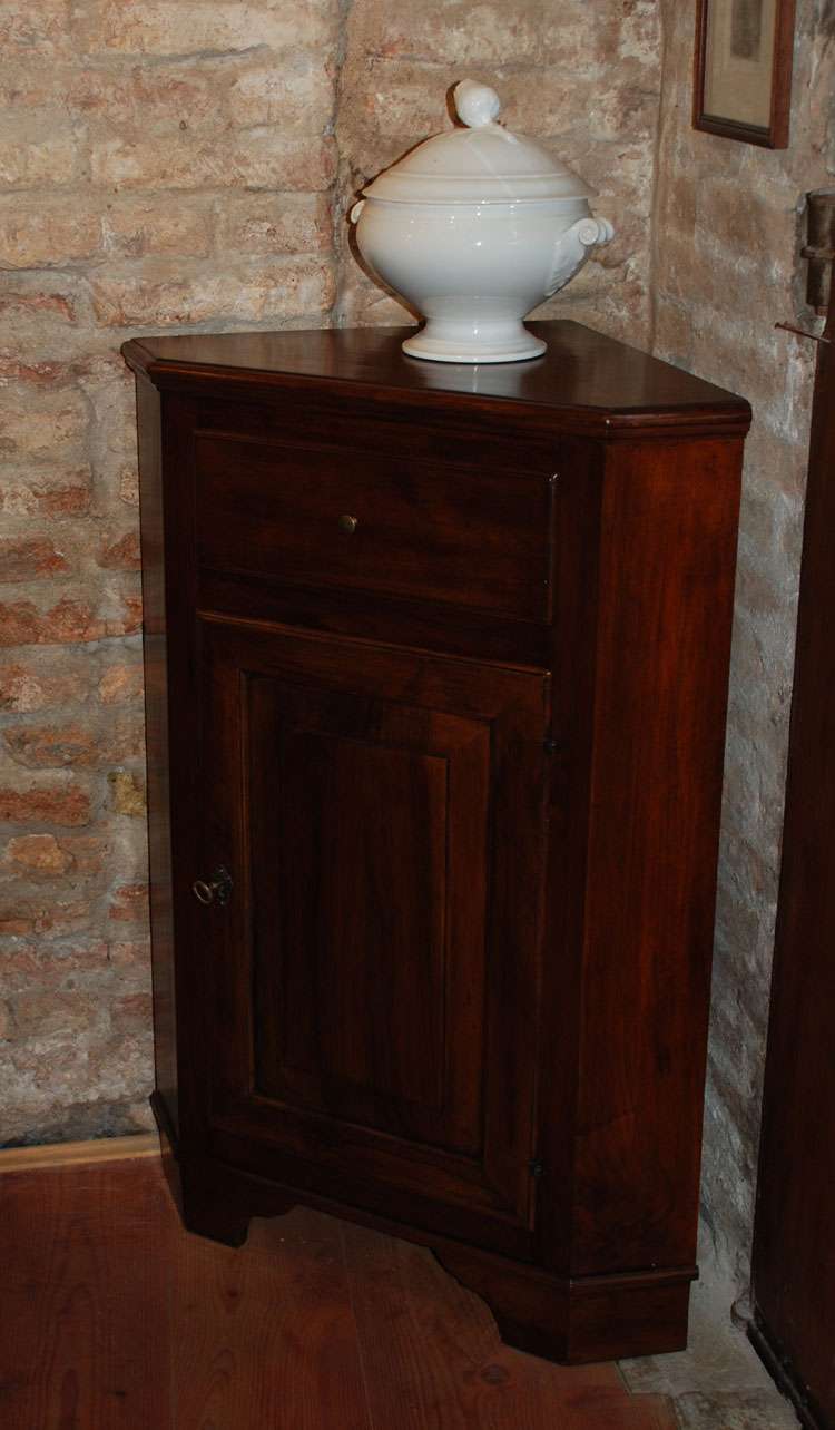 Angolare piccolo Angolare Antico