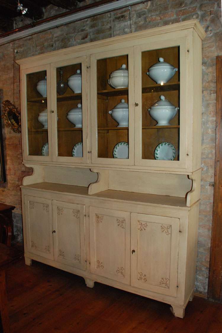 Credenza con vetrinamobile laccato Credenza Antica e Vetrina Antica